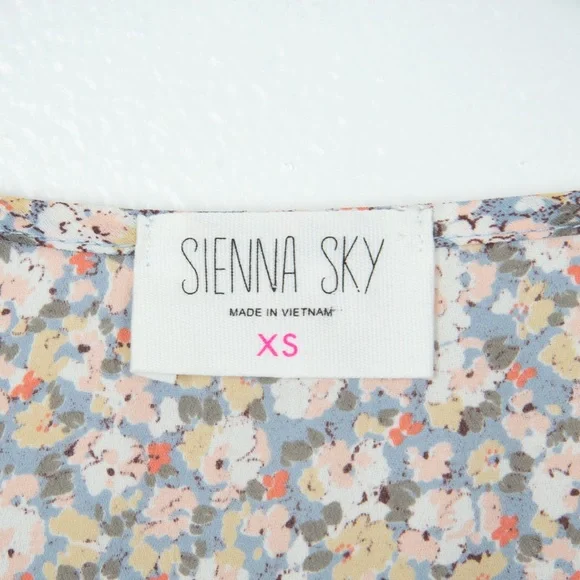 NWOT Sienna Sky Floral Print Half Button Down Blouse - Picture 5 of 9